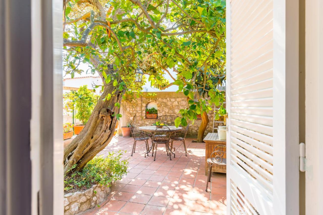 Capri Turquoise By Napoliapartments Экстерьер фото