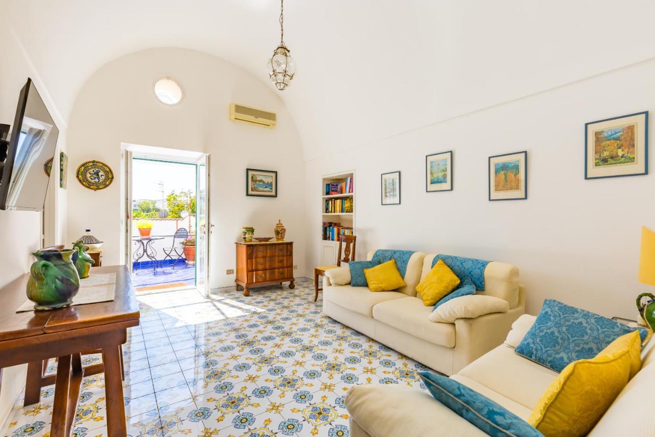 Capri Turquoise By Napoliapartments Экстерьер фото
