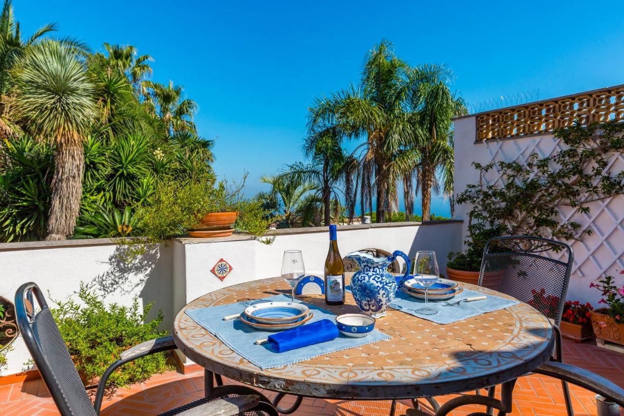 Capri Turquoise By Napoliapartments Экстерьер фото