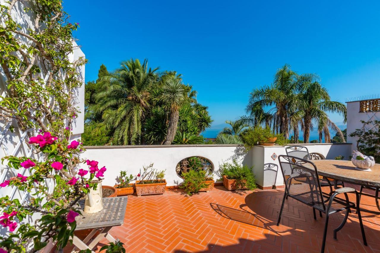 Capri Turquoise By Napoliapartments Экстерьер фото