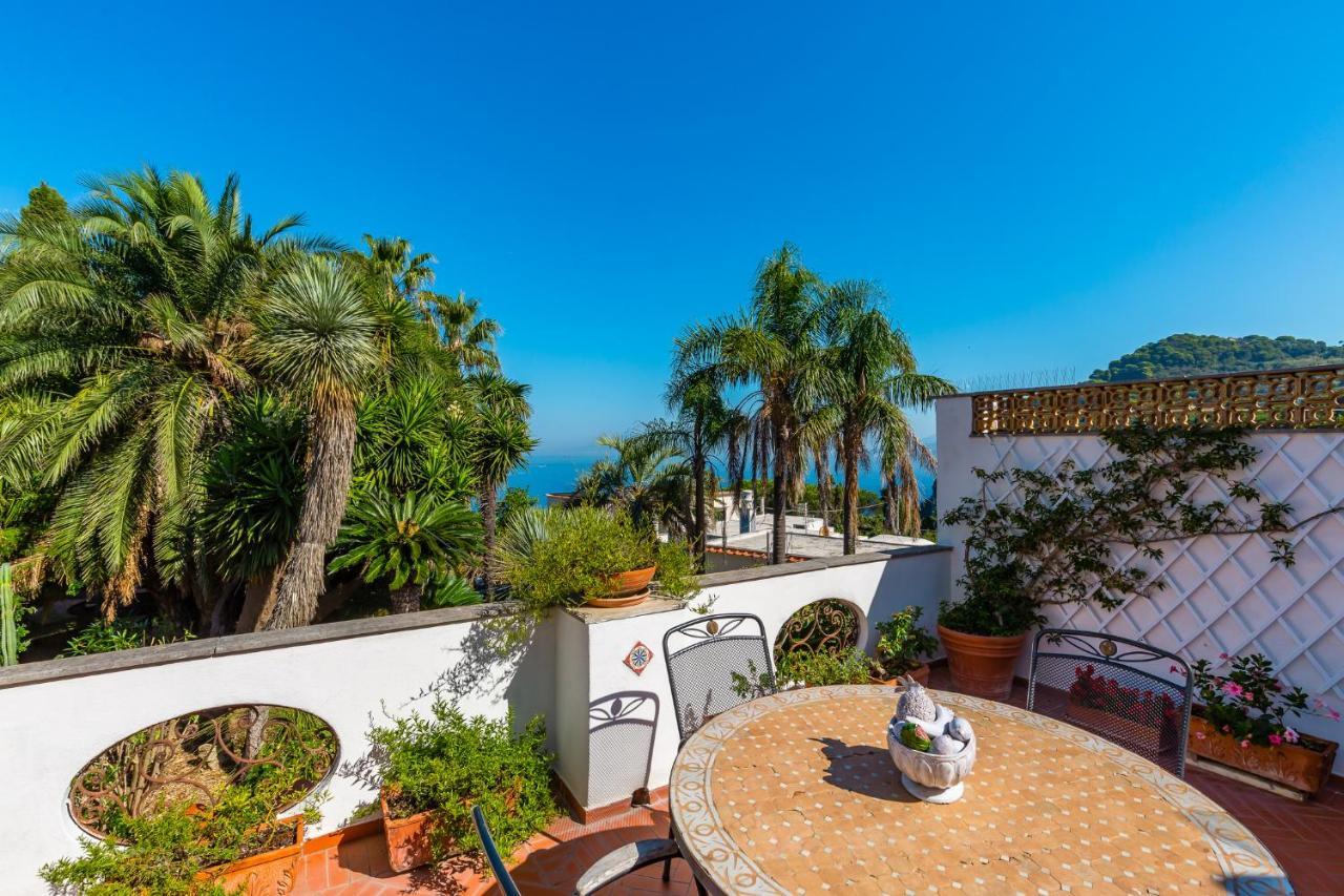 Capri Turquoise By Napoliapartments Экстерьер фото